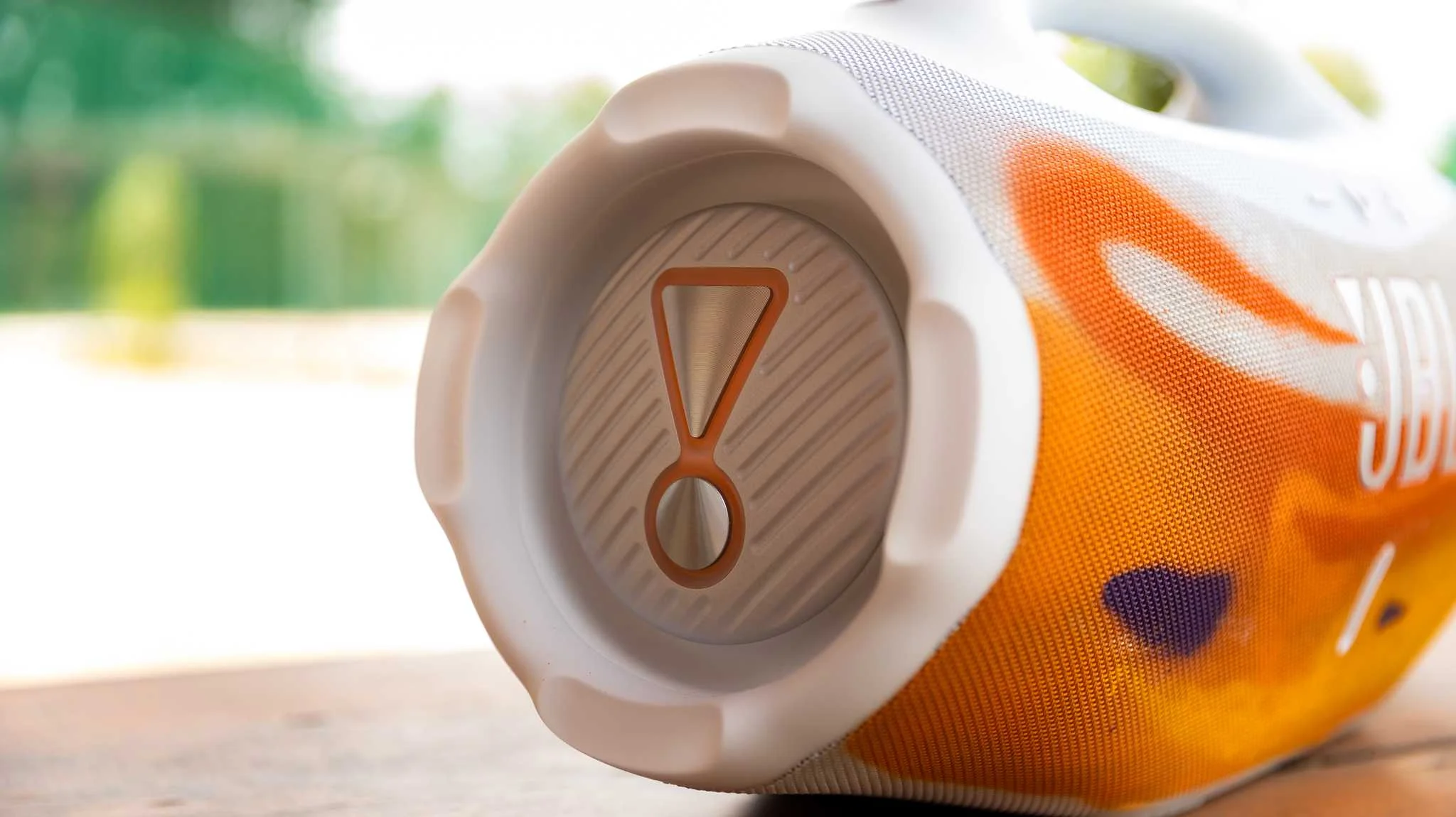 JBL Boombox 4 Radiador Lateral